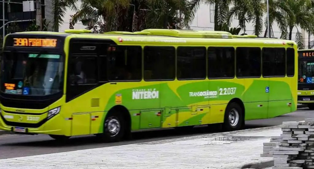 Câmara de Niterói analisa projeto de lei sobre pagamento de passagens via Pix e aproximação