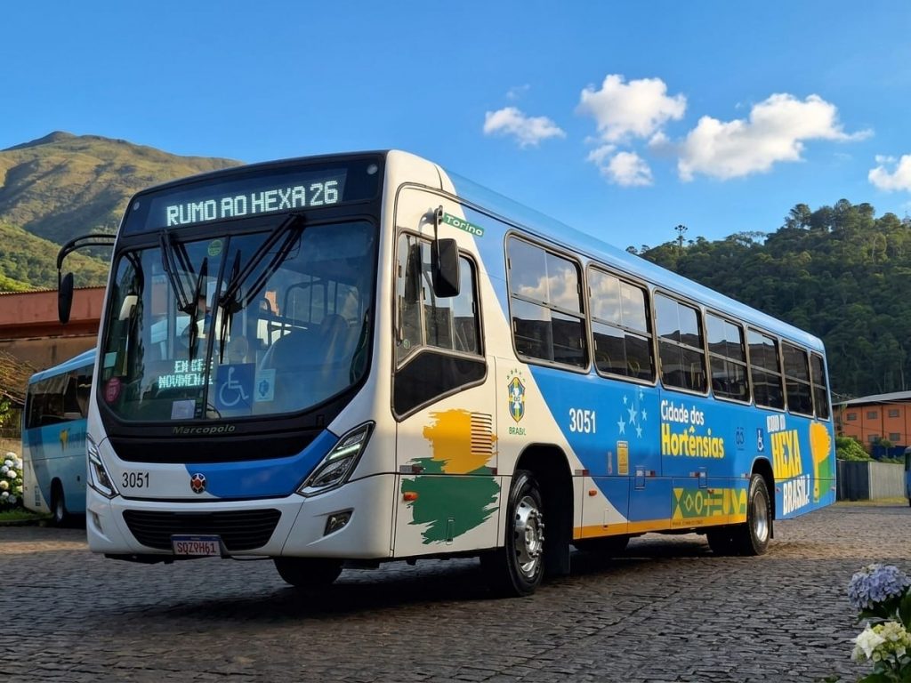 Cidade das Hortênsias personaliza ônibus para a Copa do Mundo