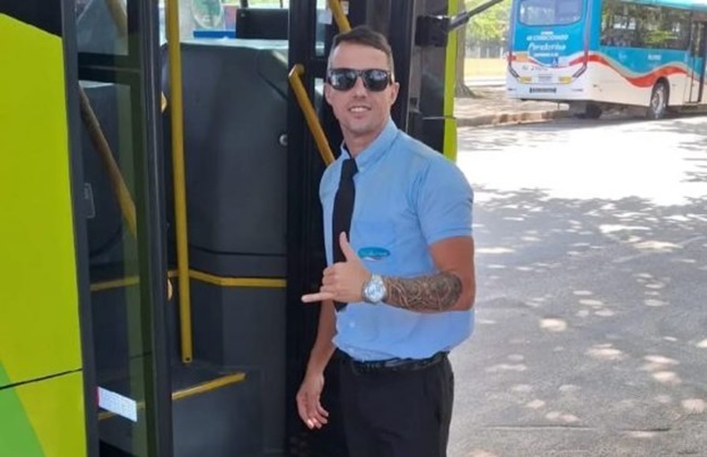 Motorista dançarino espalha alegria e conquista colegas e passageiros em Niterói